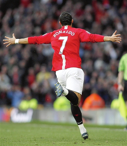 了举足轻重 了举足轻重